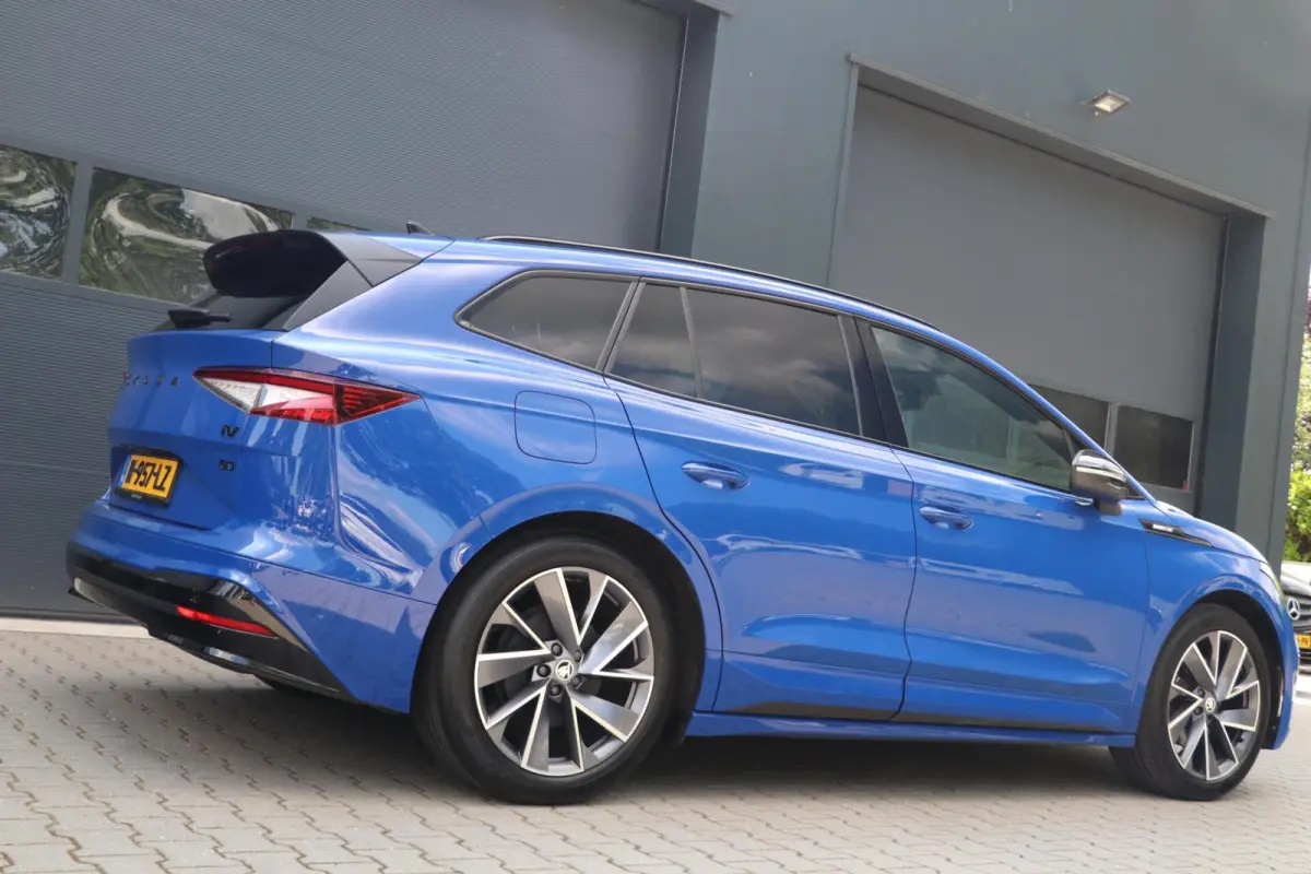 60 180PK |SPORTLINE| AdaptiveCruise AppleCarplay Sportzetels Stoel/stuur verwarming Camera 111000KM BJ2021