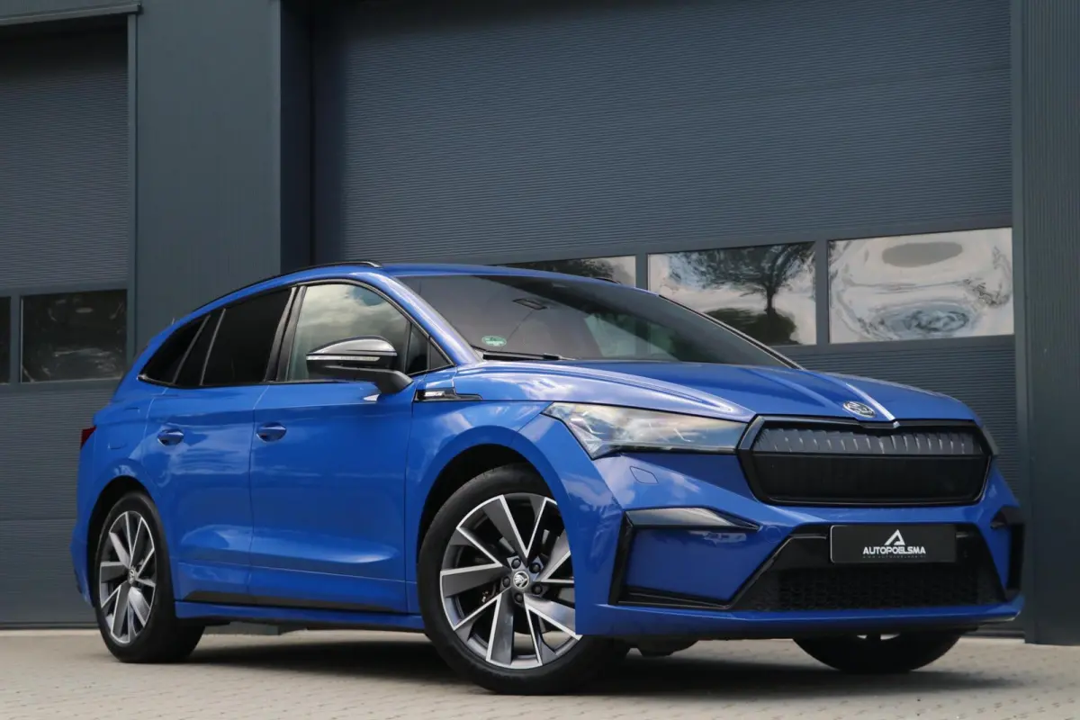 60 180PK |SPORTLINE| AdaptiveCruise AppleCarplay Sportzetels Stoel/stuur verwarming Camera 111000KM BJ2021