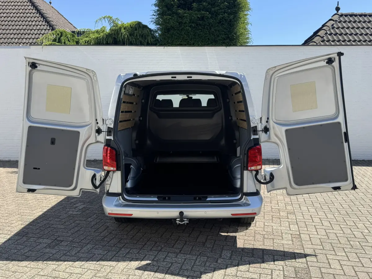 2.0 TDI L2H1 30 DC Highline DSG Trekhaak 2500kg Cruise Carplay Navigatie DAB Radio