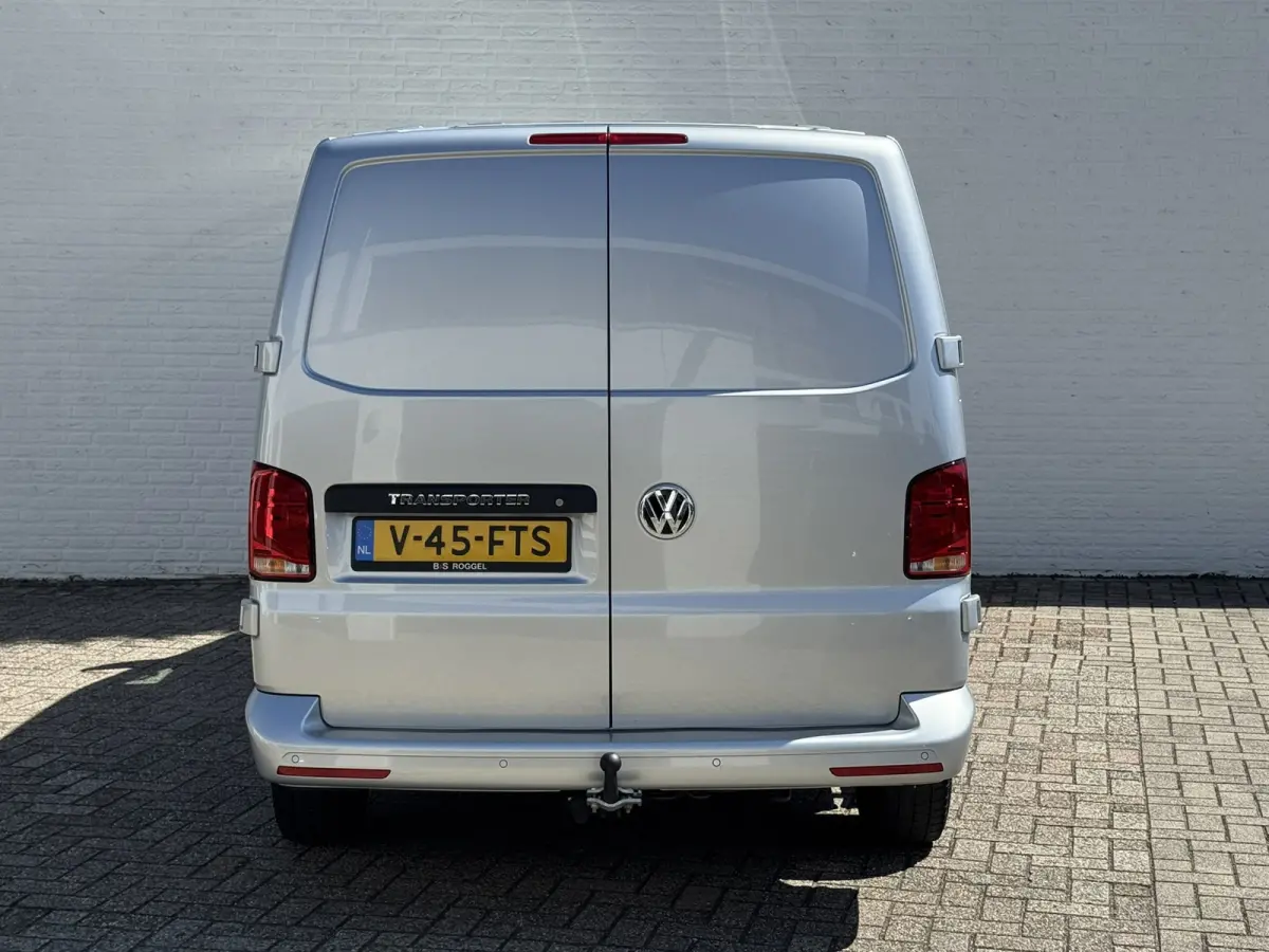 2.0 TDI L2H1 30 DC Highline DSG Trekhaak 2500kg Cruise Carplay Navigatie DAB Radio