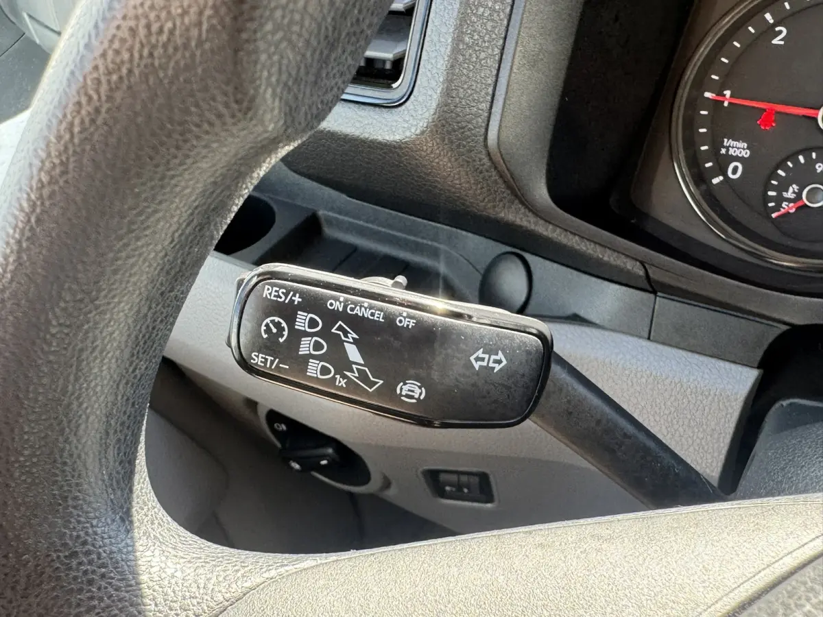 35 2.0 TDI L4 Bakwagen+laadklep Cruise Airconditioning Media player Bluetooth All season banden