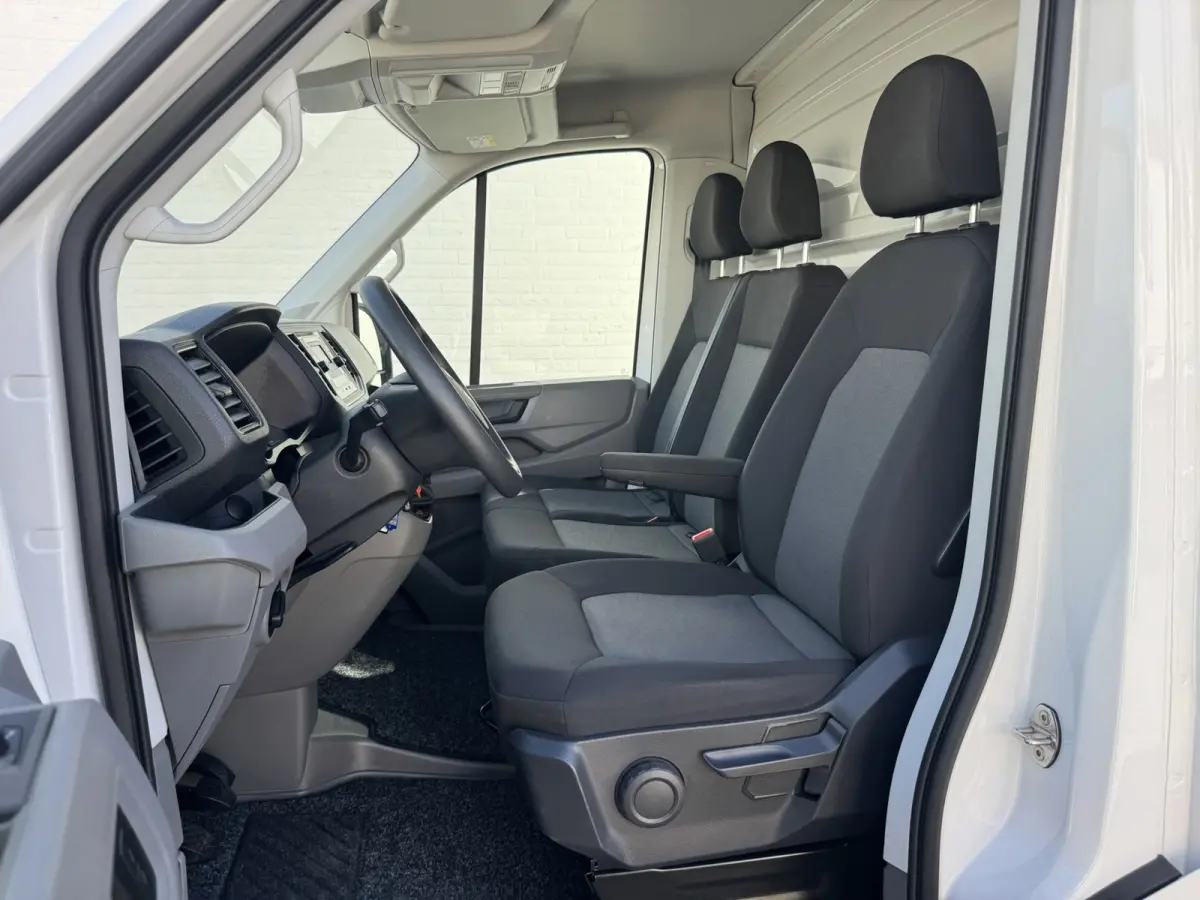 35 2.0 TDI L4 Bakwagen+laadklep Cruise Airconditioning Media player Bluetooth All season banden