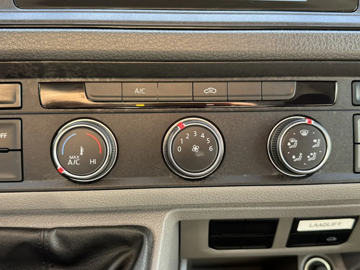 35 2.0 TDI L4 Bakwagen+laadklep Cruise Airconditioning Media player Bluetooth All season banden
