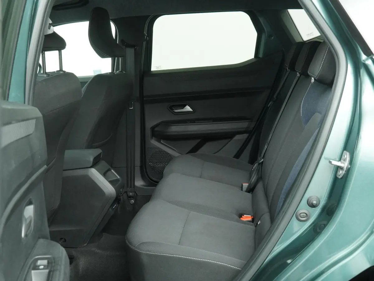 Journey mild hybrid 130 | Navigatie | Parkeercamera | 18" velgen |