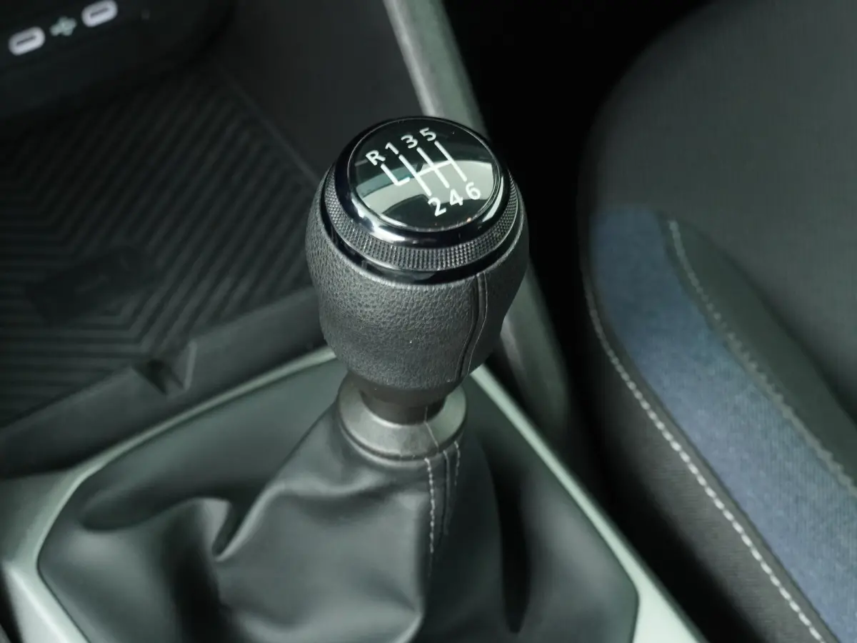 Journey mild hybrid 130 | Navigatie | Parkeercamera | 18" velgen |