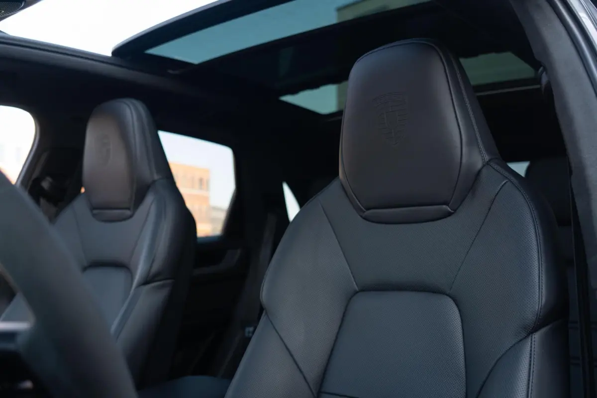 3.0 E-Hybrid|Org NL NAP|SportDesign|Panoramadak|PDCC|PTV|BOSE|Sportuitlaat |Achteras besturing|Full Options|Dealer Onderhouden