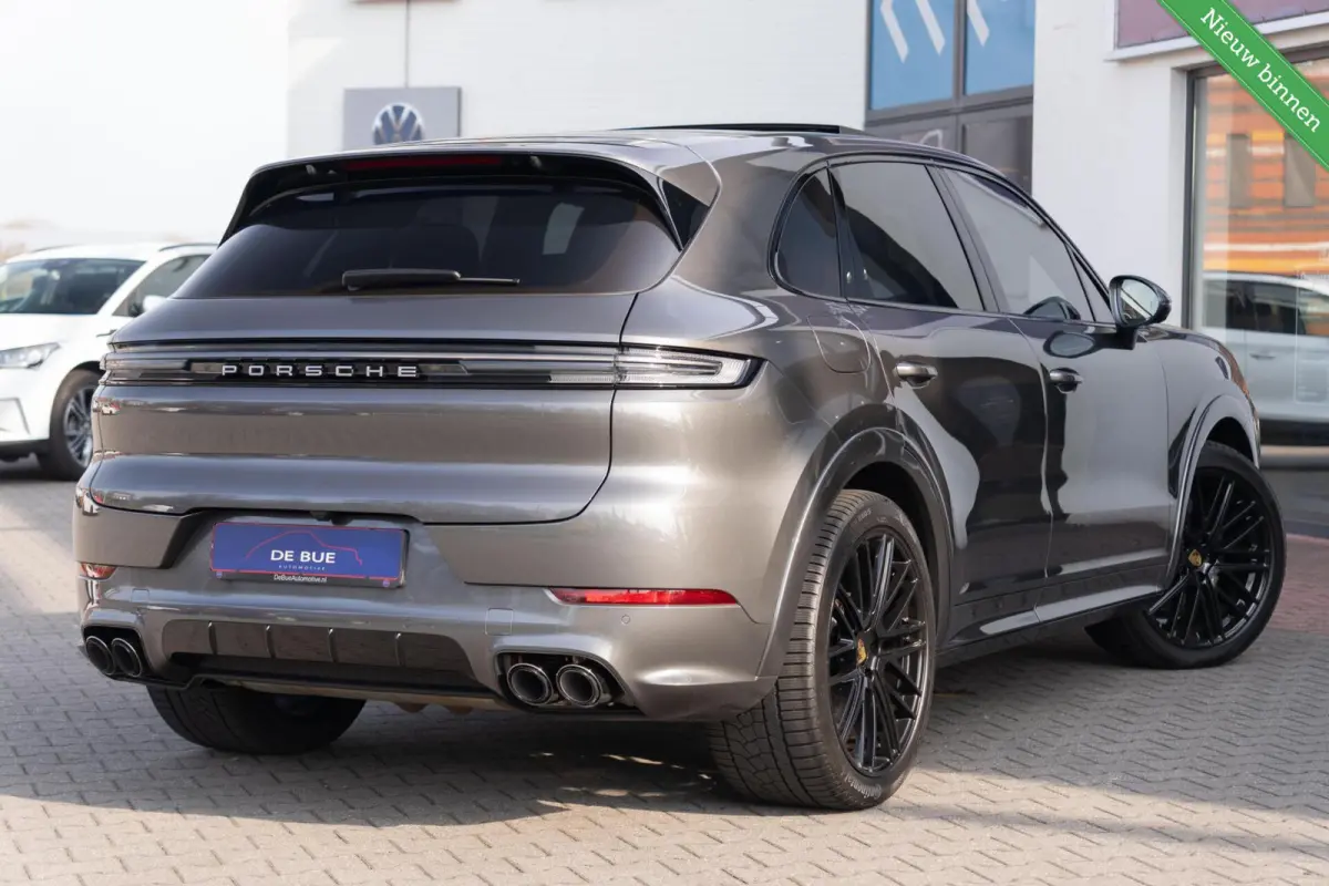 3.0 E-Hybrid|Org NL NAP|SportDesign|Panoramadak|PDCC|PTV|BOSE|Sportuitlaat |Achteras besturing|Full Options|Dealer Onderhouden