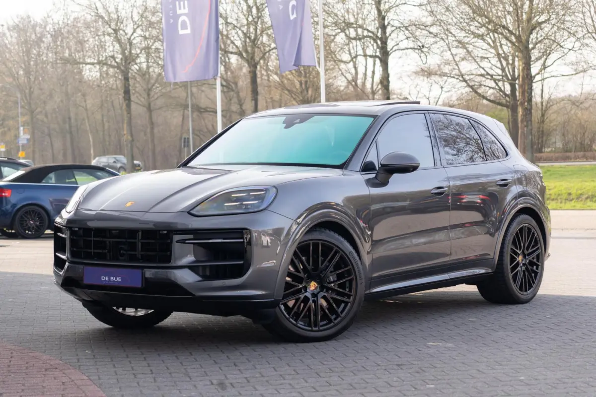 3.0 E-Hybrid|Org NL NAP|SportDesign|Panoramadak|PDCC|PTV|BOSE|Sportuitlaat |Achteras besturing|Full Options|Dealer Onderhouden