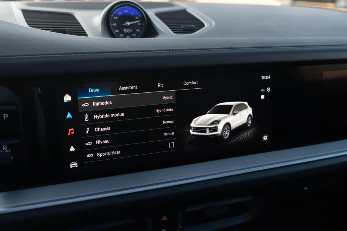 3.0 E-Hybrid|Org NL NAP|SportDesign|Panoramadak|PDCC|PTV|BOSE|Sportuitlaat |Achteras besturing|Full Options|Dealer Onderhouden