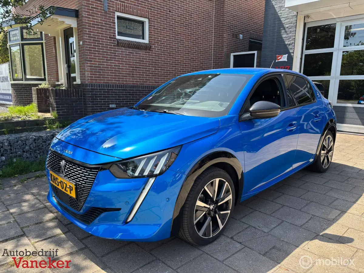 1.2 PureTech GT Pack|Vertigo Blue|Carplay|Camera