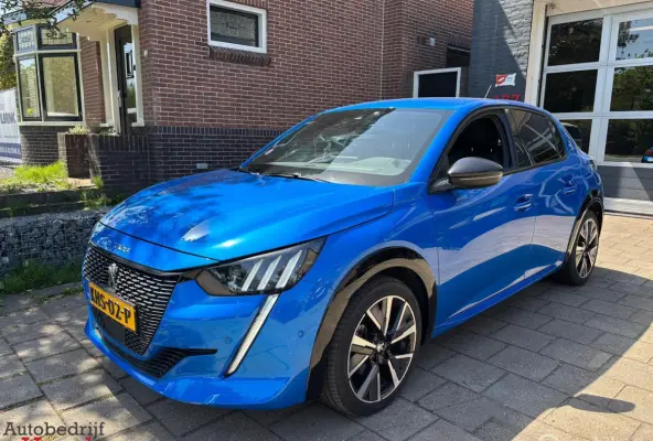 1.2 PureTech GT Pack|Vertigo Blue|Carplay|Camera