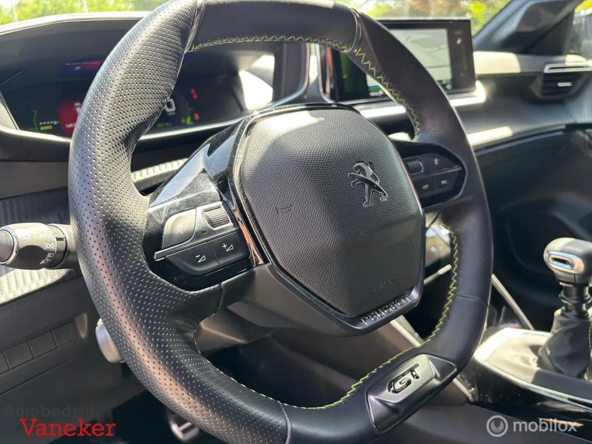 1.2 PureTech GT Pack|Vertigo Blue|Carplay|Camera