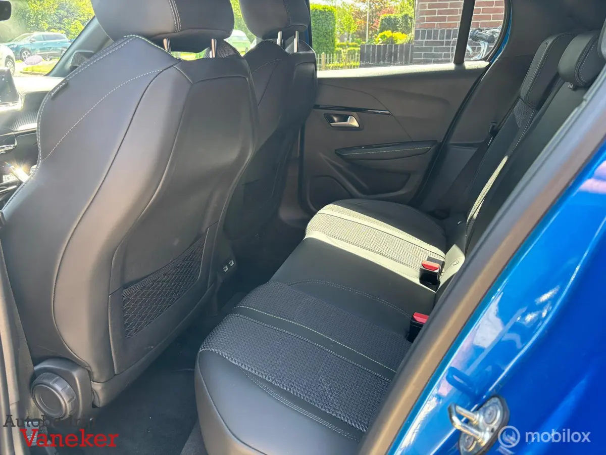 1.2 PureTech GT Pack|Vertigo Blue|Carplay|Camera