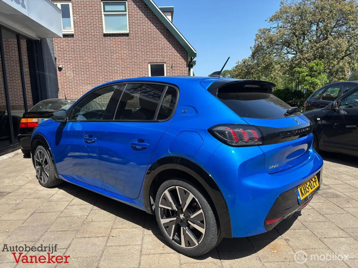 1.2 PureTech GT Pack|Vertigo Blue|Carplay|Camera