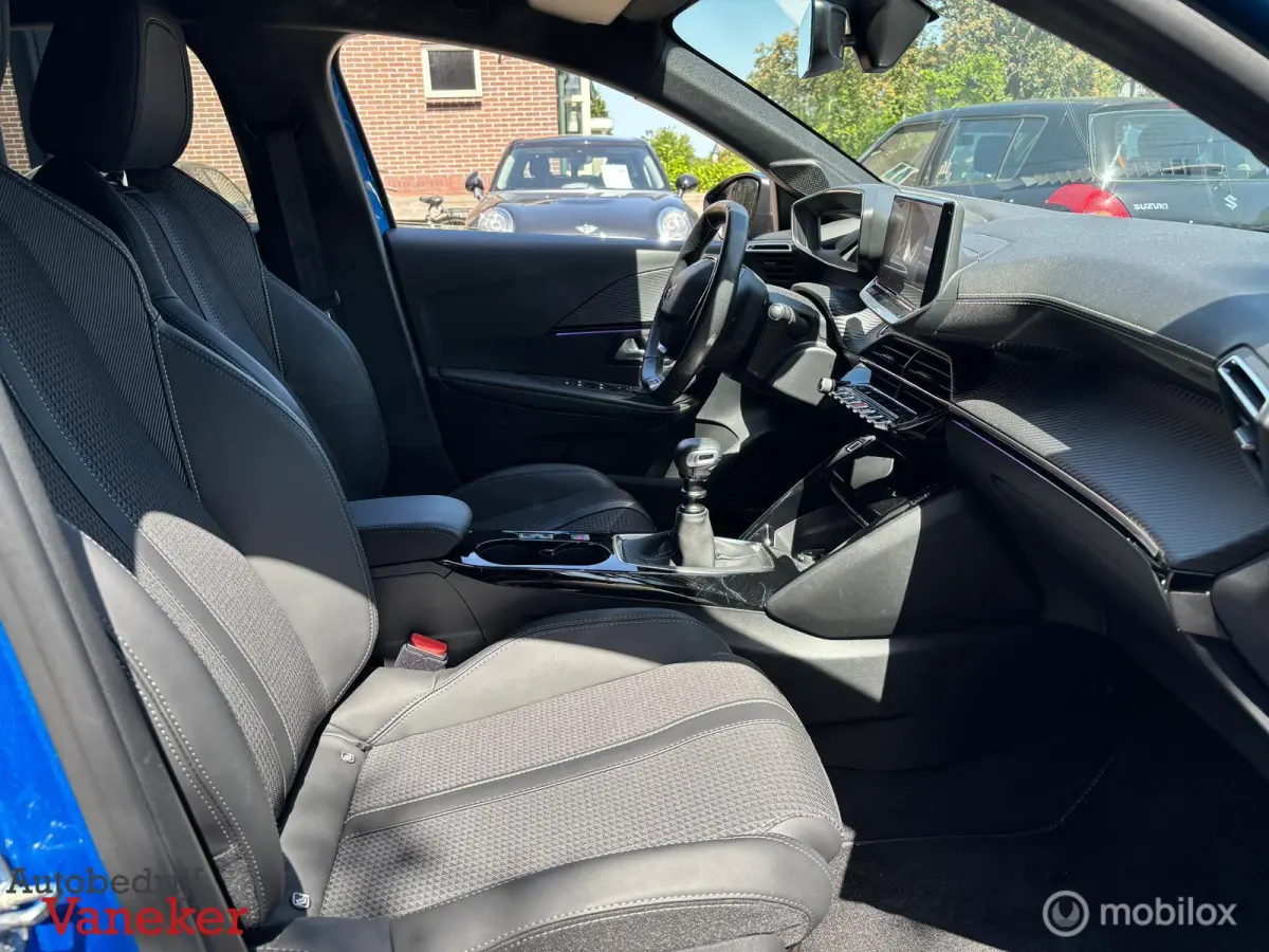 1.2 PureTech GT Pack|Vertigo Blue|Carplay|Camera