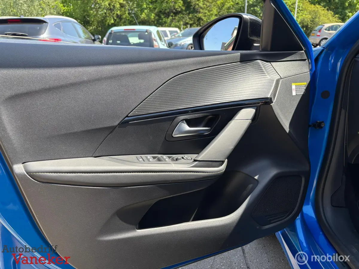 1.2 PureTech GT Pack|Vertigo Blue|Carplay|Camera