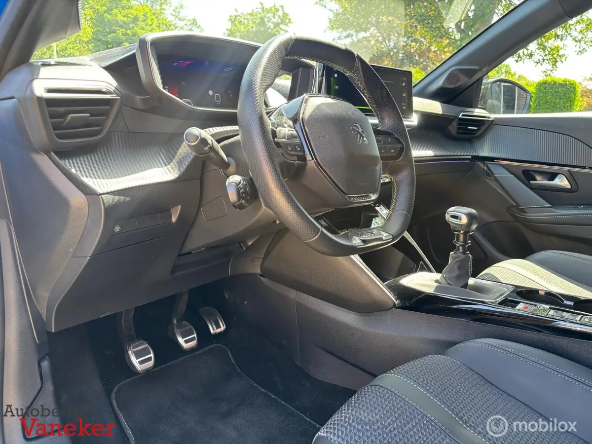 1.2 PureTech GT Pack|Vertigo Blue|Carplay|Camera