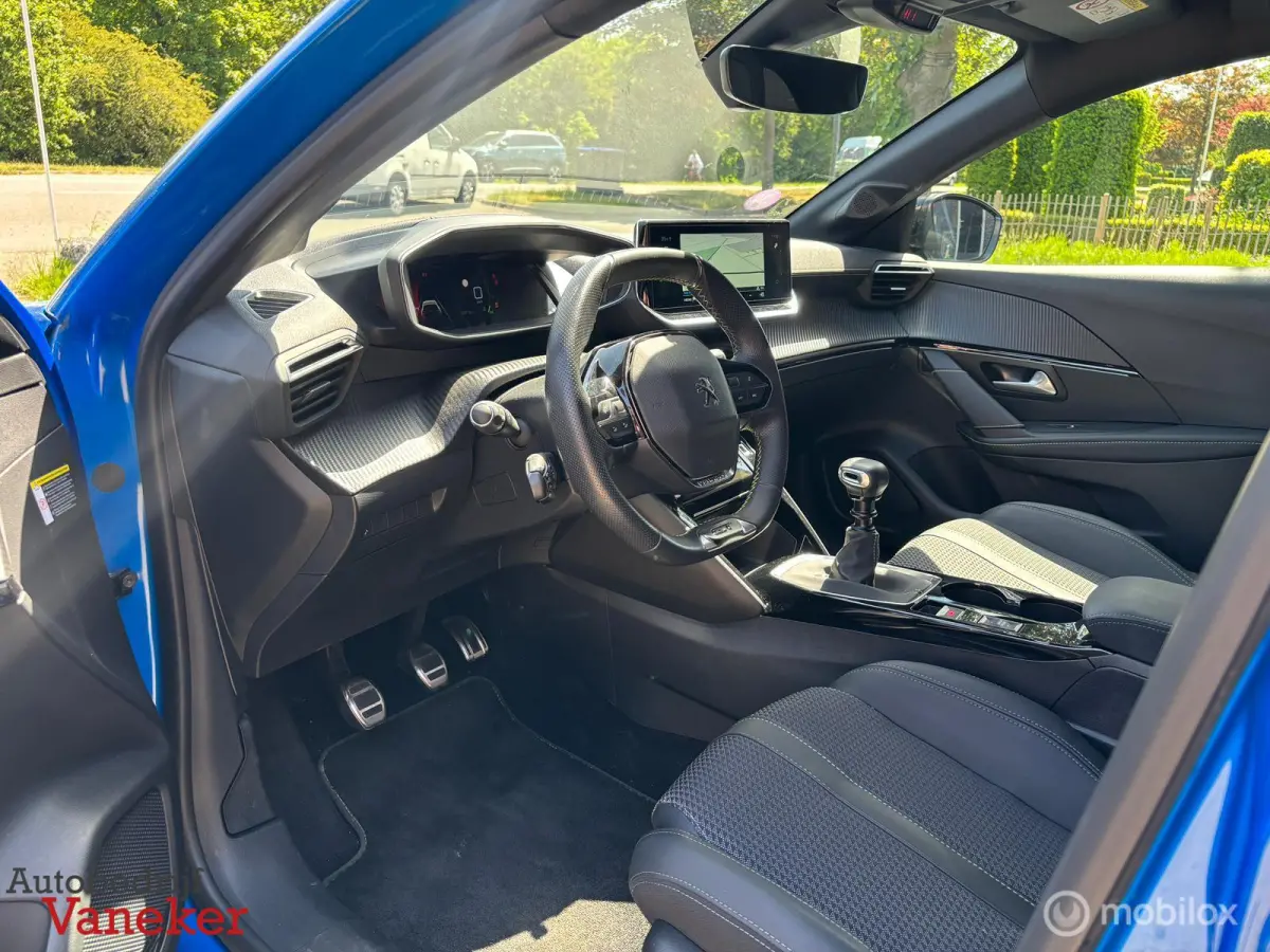 1.2 PureTech GT Pack|Vertigo Blue|Carplay|Camera