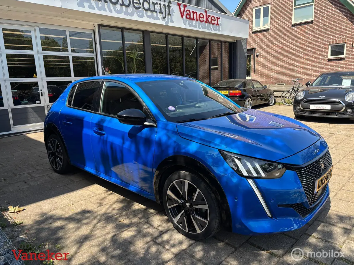1.2 PureTech GT Pack|Vertigo Blue|Carplay|Camera