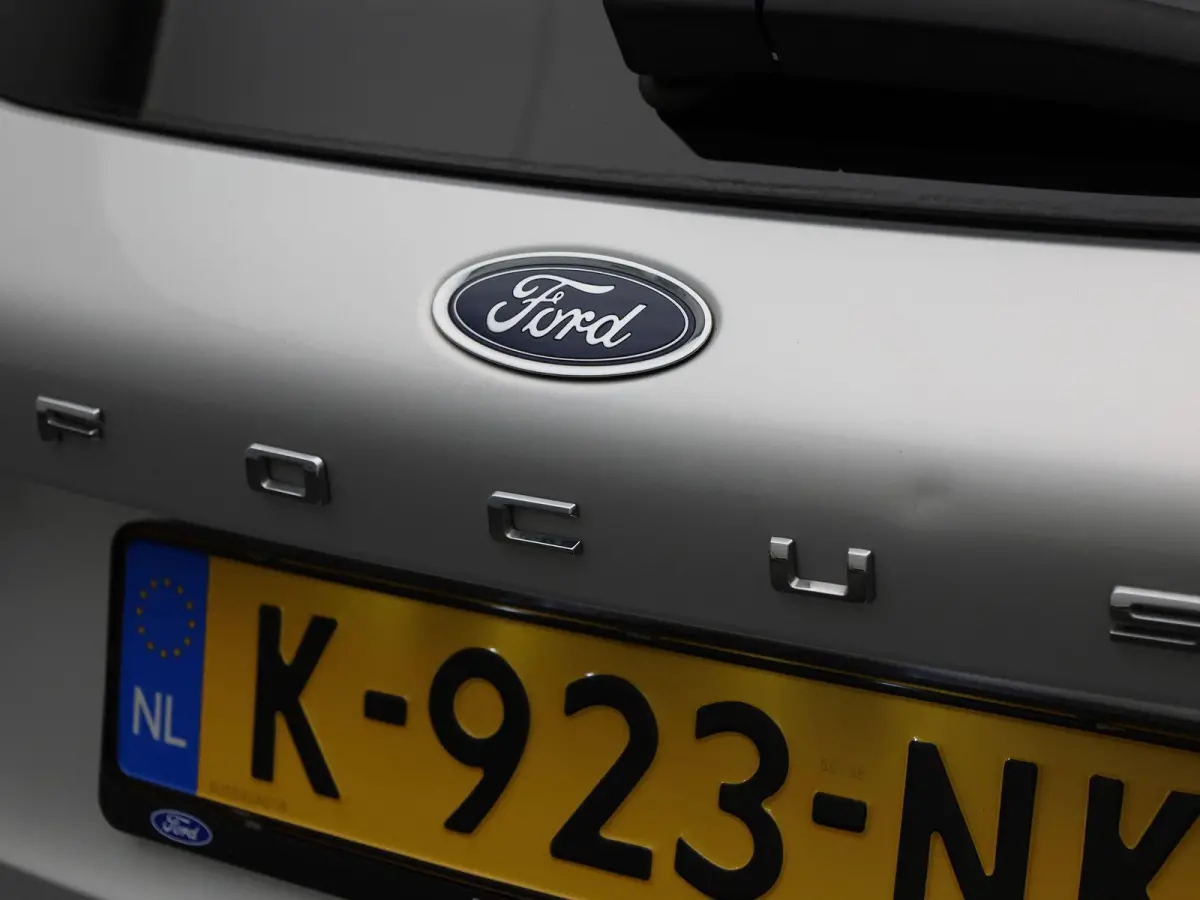 1.0 EcoBoost ST Line Business | Apple Carplay/Android Auto | Winterpakket | Cruise Control | Lichtmetalen Velgen |