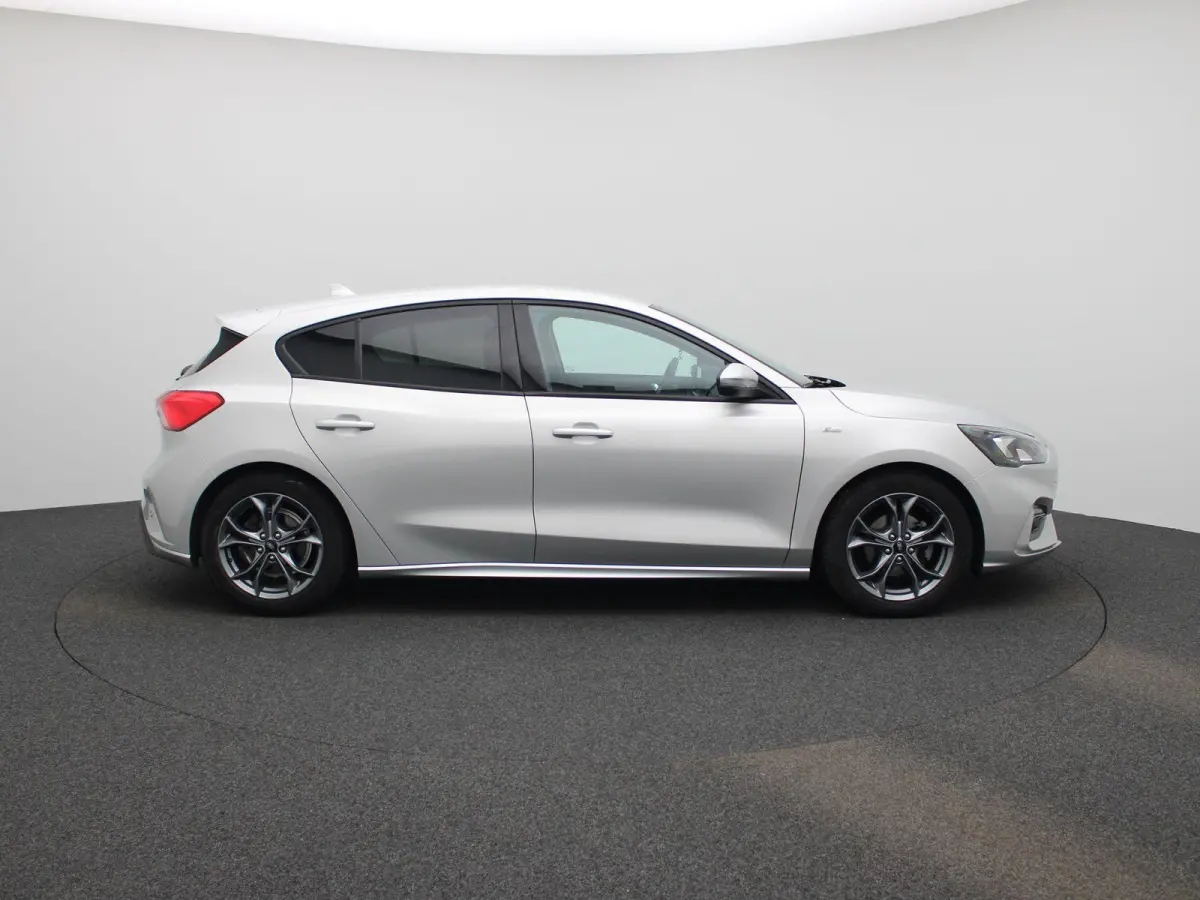 1.0 EcoBoost ST Line Business | Apple Carplay/Android Auto | Winterpakket | Cruise Control | Lichtmetalen Velgen |
