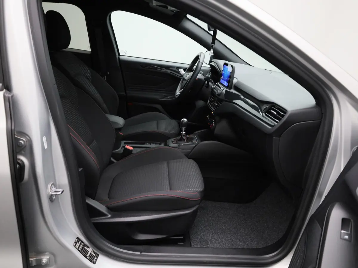 1.0 EcoBoost ST Line Business | Apple Carplay/Android Auto | Winterpakket | Cruise Control | Lichtmetalen Velgen |