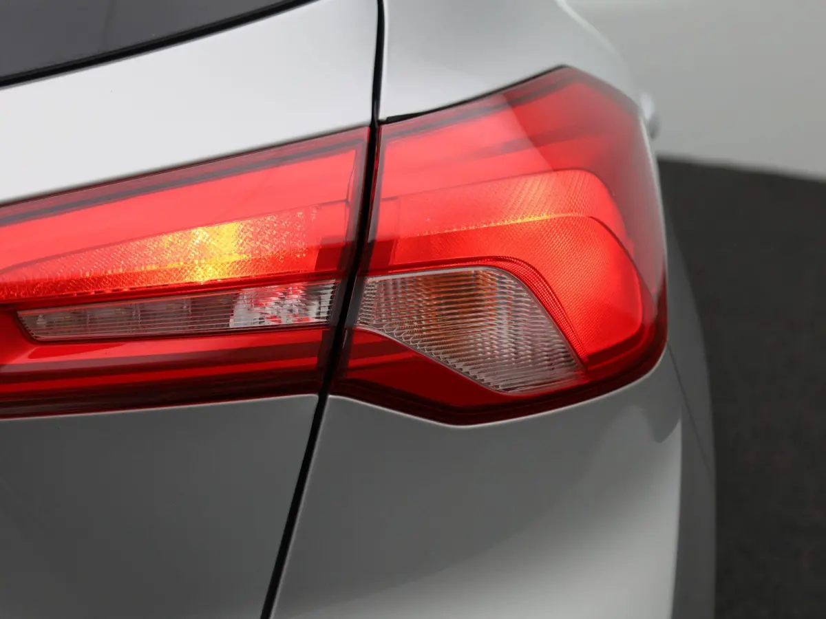 1.0 EcoBoost ST Line Business | Apple Carplay/Android Auto | Winterpakket | Cruise Control | Lichtmetalen Velgen |