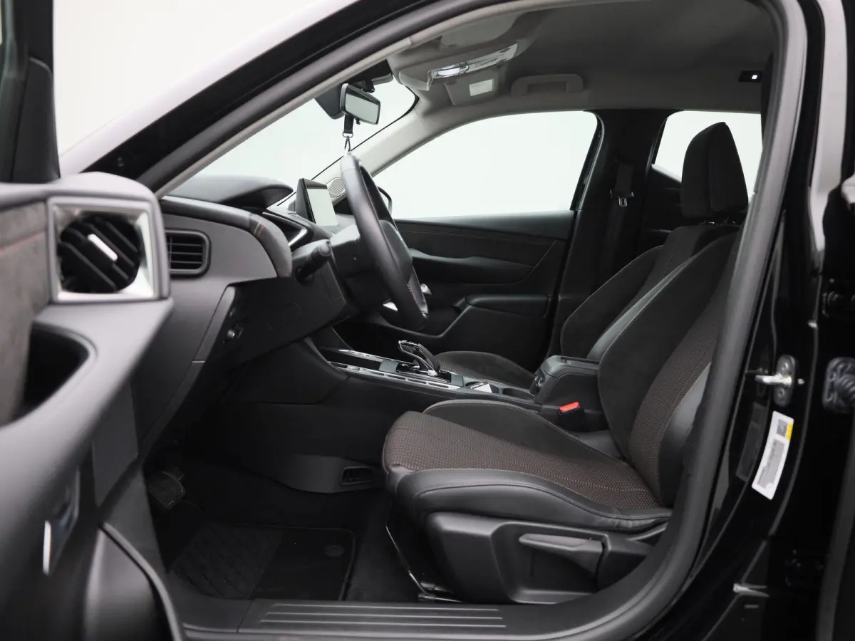 PERFORMANCE Line + | Head-up Display | Achteruitrijcamera | Cruise Control | Keyless | Apple Carplay/Android Auto |