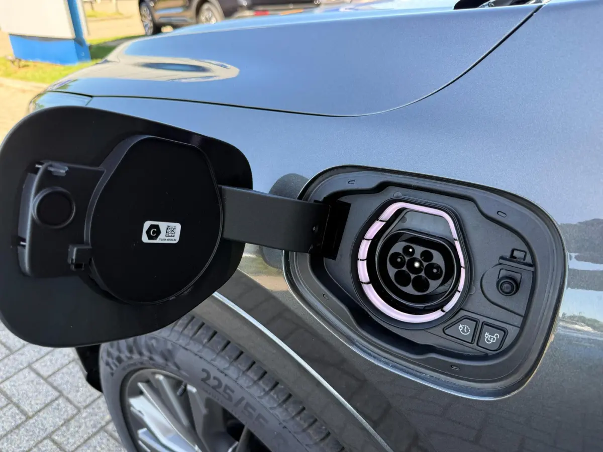 2.5 PHEV Sound Edition | Elek. Trekhaak | 2100KG Trekgewicht! | Adaptive Cruise Control | Matrix Led Koplampen | B&O Audio | Stoel/stuur voorruitverwarming | 360 Camera | 08-26 beschikbaar