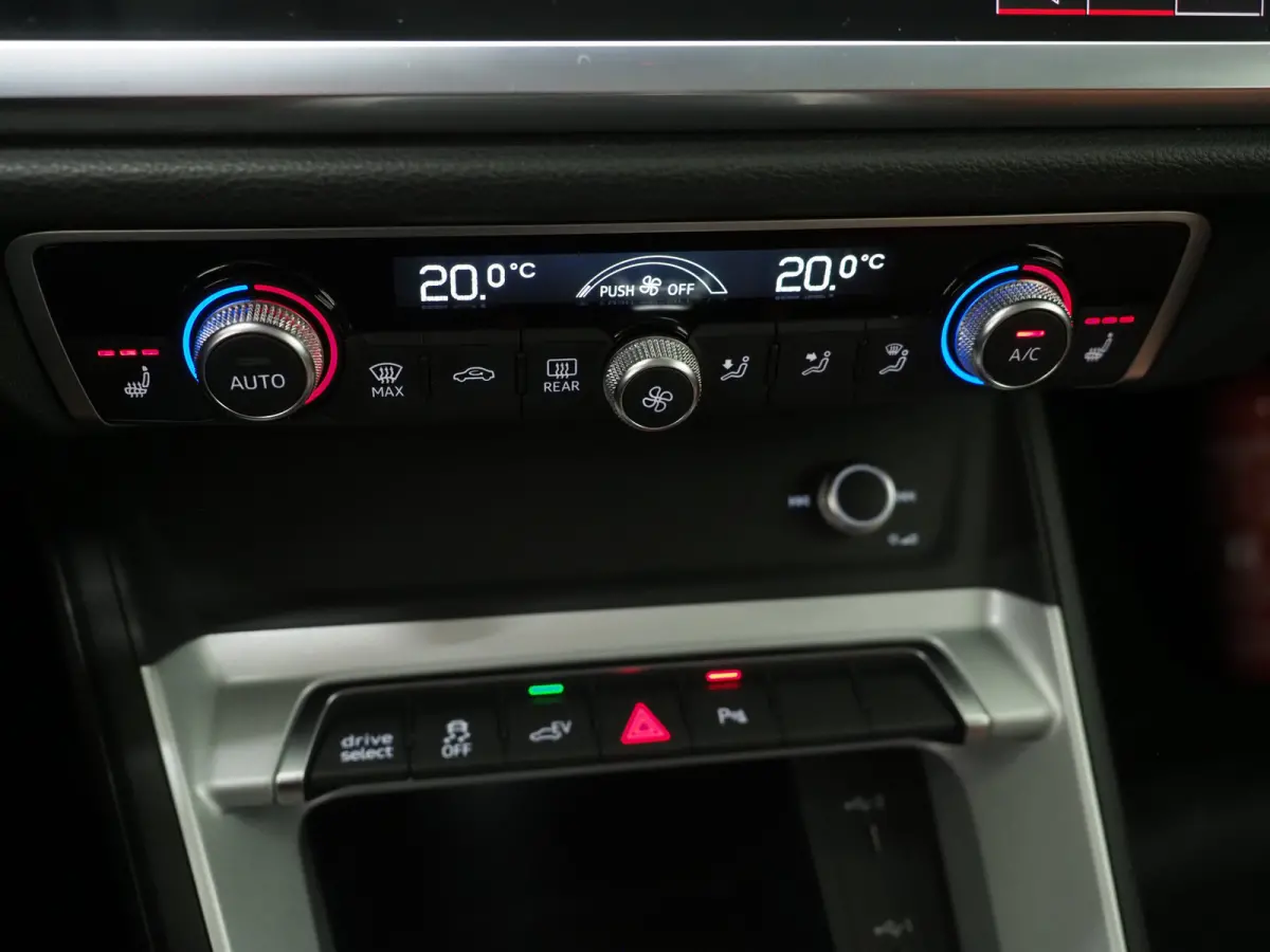 45 TFSI e Edition | Leder | Camera | Adaptive Cruise | Dodehoekdetectie | Stoelverwarming | Carplay