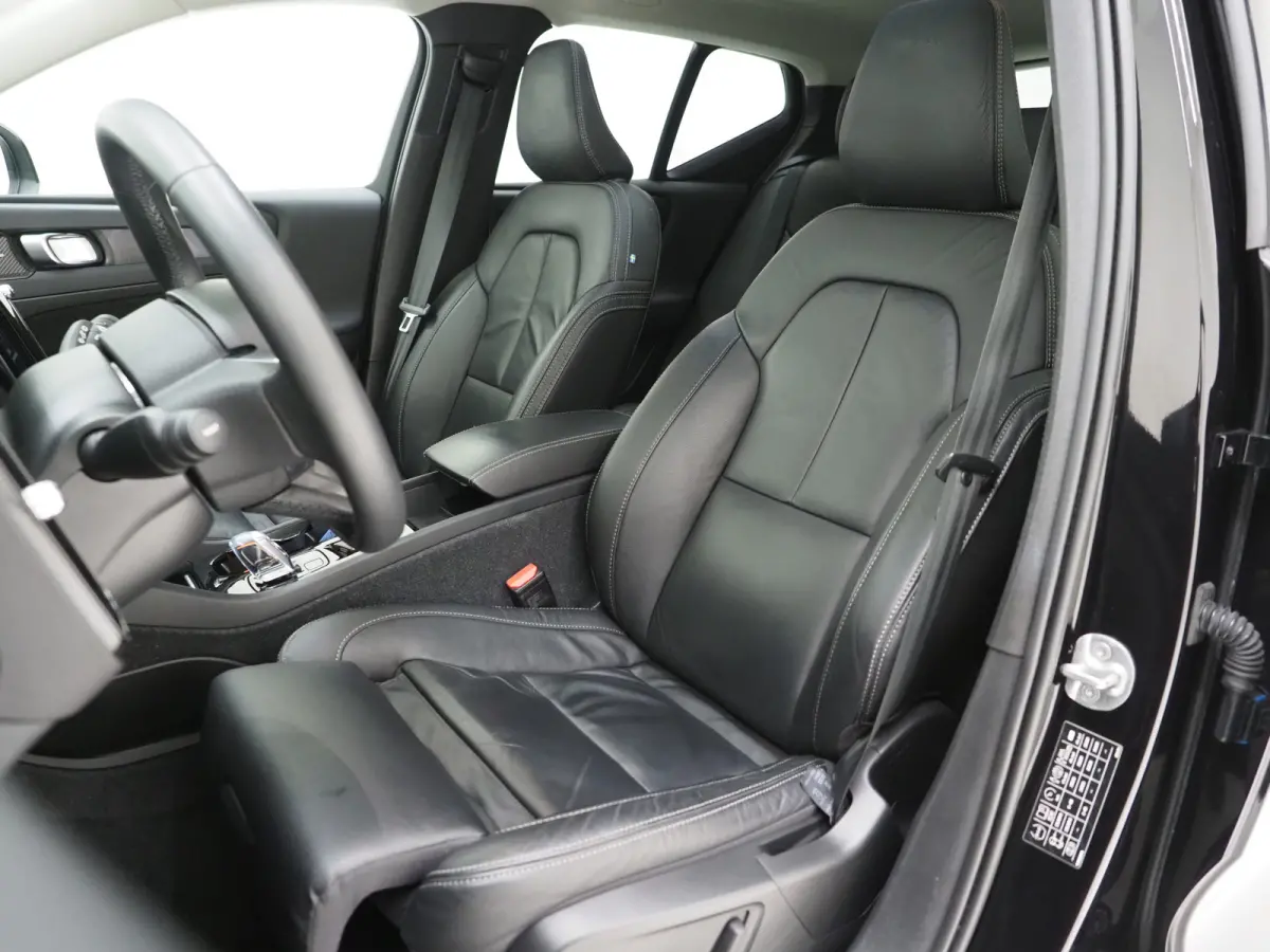 1.5 T5 Plug-in hybrid Ultimate Dark | Panoramadak | Pilot Assist | Harman/Kardon | Leder | Keyless | 360 | BLIS | Carplay