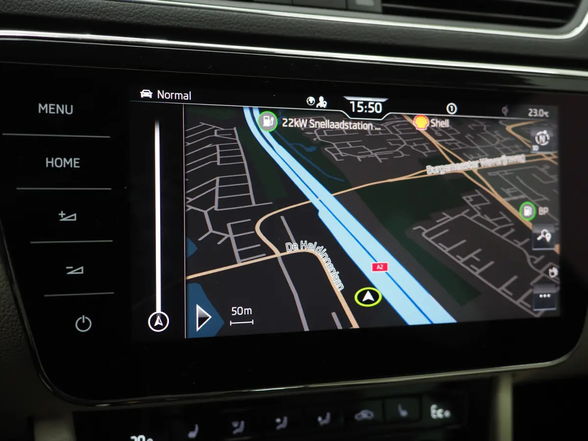 1.4 TSI iV Laurin & Klement | Leder | Trekhaak | Canton | Adaptive Cruise | Keyless | Sfeerlicht | Memory | Carplay