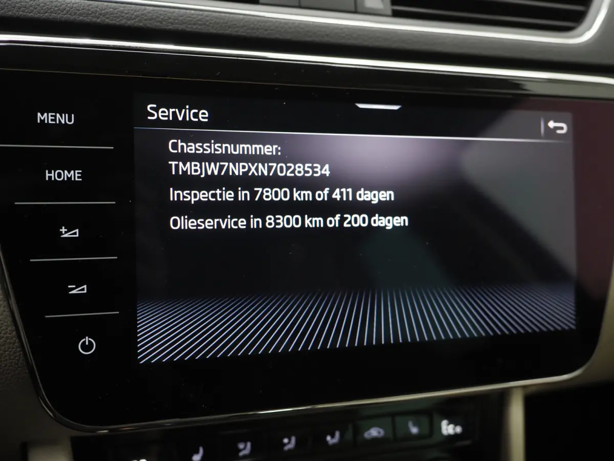 1.4 TSI iV Laurin & Klement | Leder | Trekhaak | Canton | Adaptive Cruise | Keyless | Sfeerlicht | Memory | Carplay