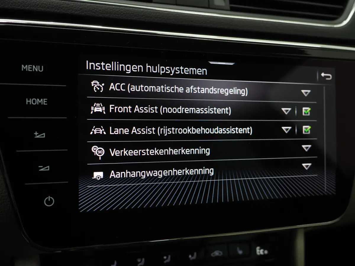 1.4 TSI iV Laurin & Klement | Leder | Trekhaak | Canton | Adaptive Cruise | Keyless | Sfeerlicht | Memory | Carplay