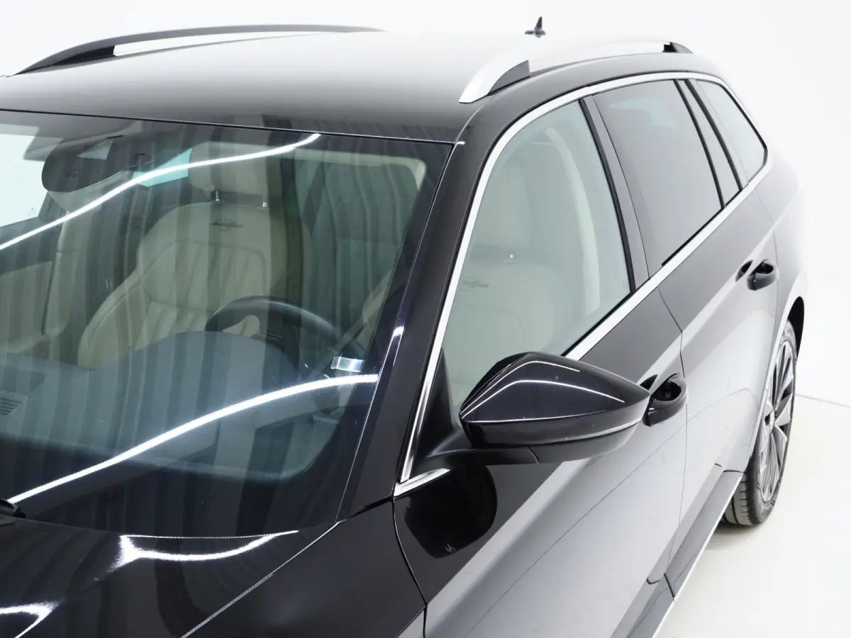 1.4 TSI iV Laurin & Klement | Leder | Trekhaak | Canton | Adaptive Cruise | Keyless | Sfeerlicht | Memory | Carplay