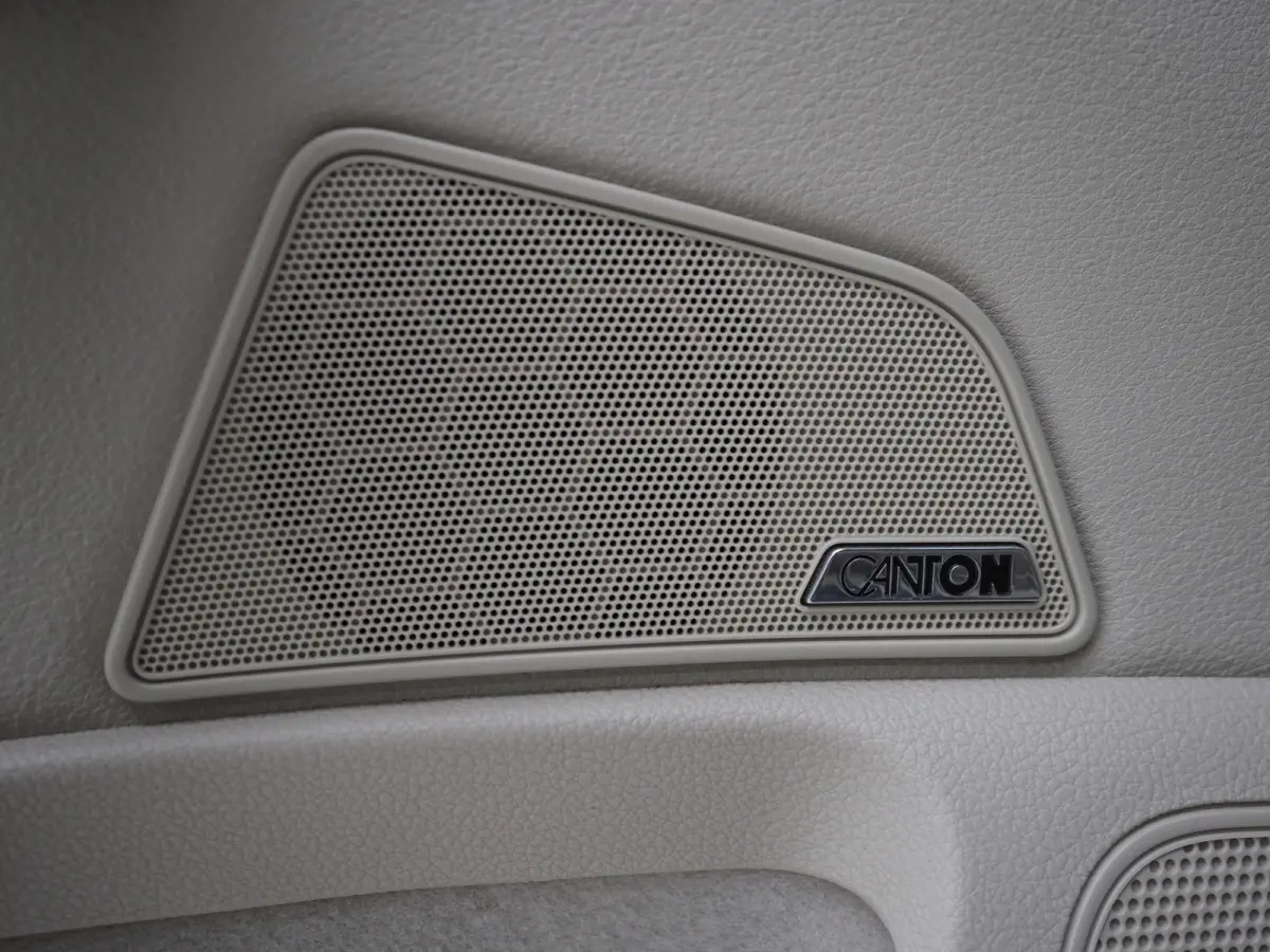 1.4 TSI iV Laurin & Klement | Leder | Trekhaak | Canton | Adaptive Cruise | Keyless | Sfeerlicht | Memory | Carplay