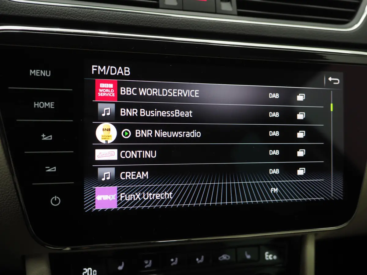1.4 TSI iV Laurin & Klement | Leder | Trekhaak | Canton | Adaptive Cruise | Keyless | Sfeerlicht | Memory | Carplay