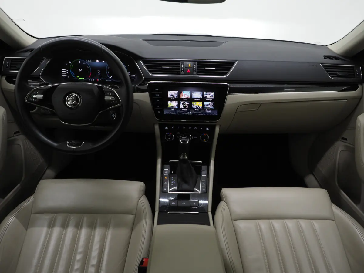 1.4 TSI iV Laurin & Klement | Leder | Trekhaak | Canton | Adaptive Cruise | Keyless | Sfeerlicht | Memory | Carplay