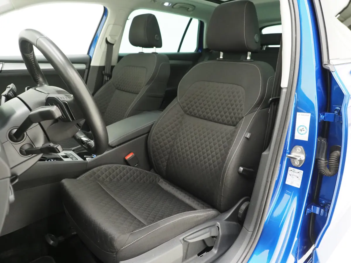 1.4 TSI iV 218PK | Panoramadak | Virtual | Adaptive Cruise | Stoelverwarming | DAB | PDC | Carplay