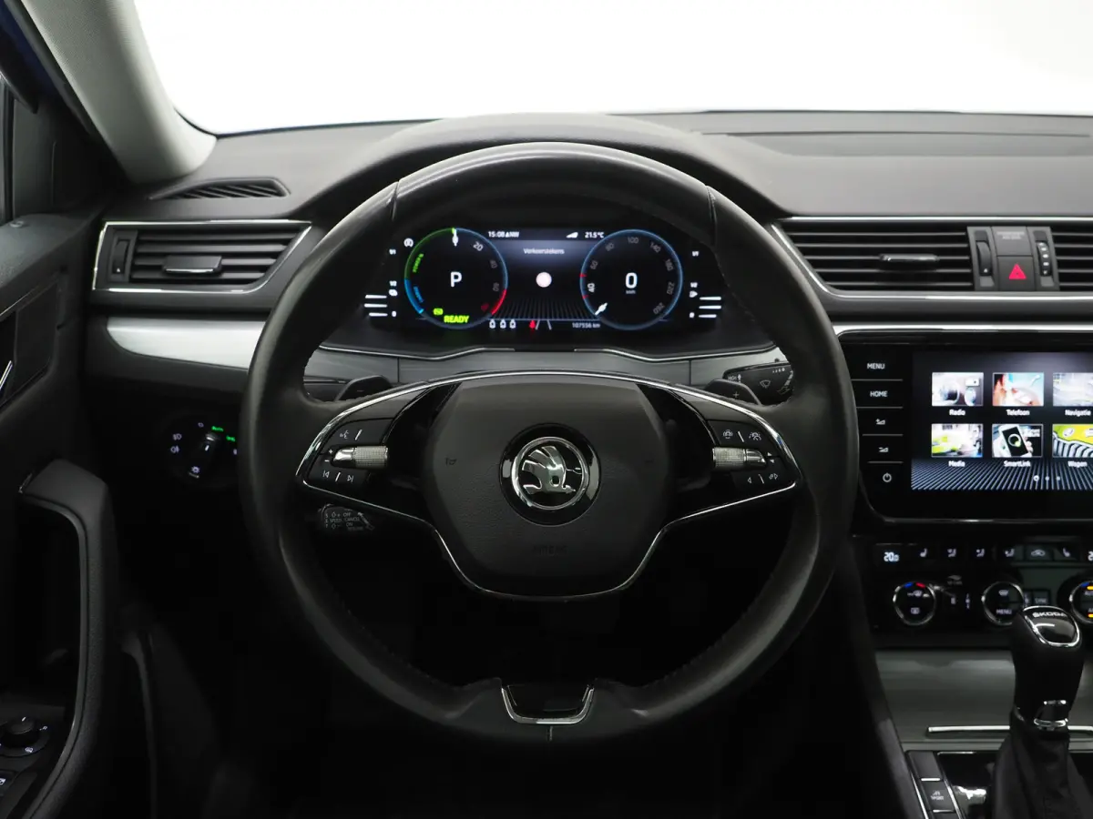 1.4 TSI iV 218PK | Panoramadak | Virtual | Adaptive Cruise | Stoelverwarming | DAB | PDC | Carplay
