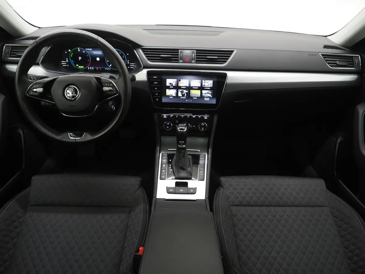 1.4 TSI iV 218PK | Panoramadak | Virtual | Adaptive Cruise | Stoelverwarming | DAB | PDC | Carplay