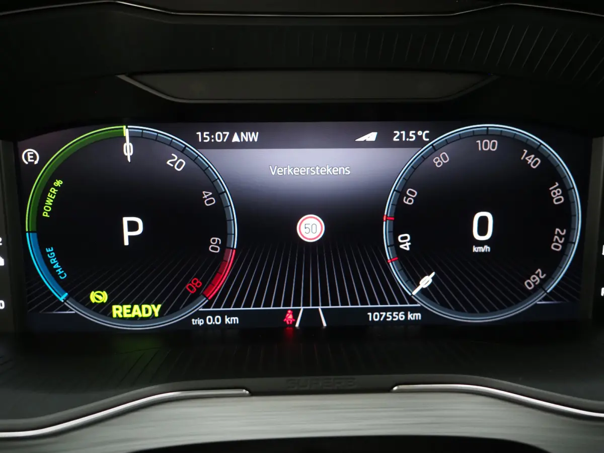1.4 TSI iV 218PK | Panoramadak | Virtual | Adaptive Cruise | Stoelverwarming | DAB | PDC | Carplay