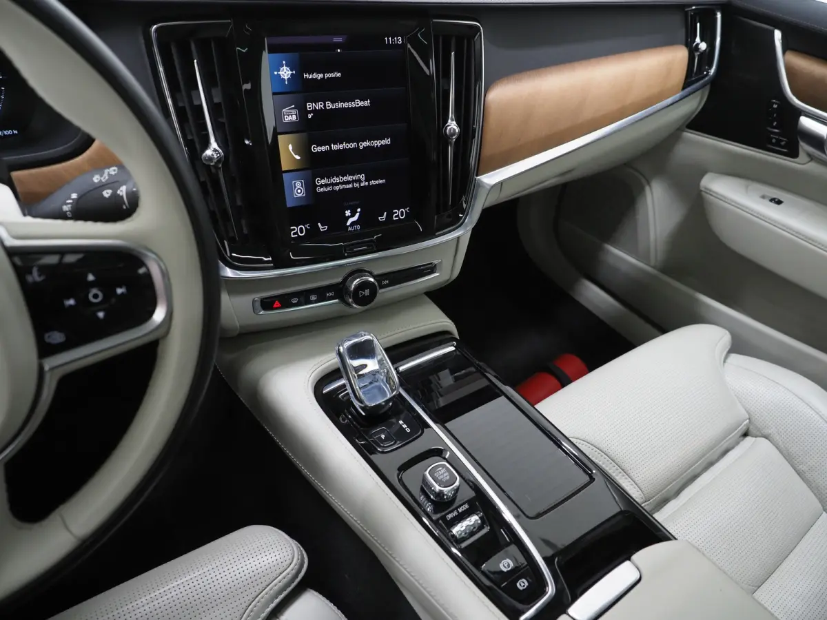 2.0 T8 AWD Inscription | Panoramadak | Massage | Pilot Assist | HUD | Leder | Keyless | 360 | BLIS | Carplay