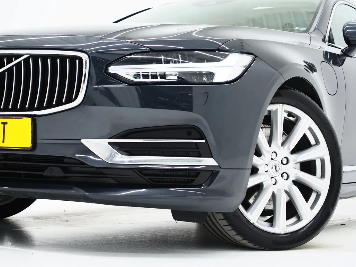 2.0 T8 AWD Inscription | Panoramadak | Massage | Pilot Assist | HUD | Leder | Keyless | 360 | BLIS | Carplay