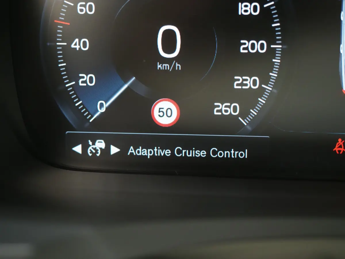 2.0 T8 AWD Inscription | Panoramadak | Massage | Pilot Assist | HUD | Leder | Keyless | 360 | BLIS | Carplay