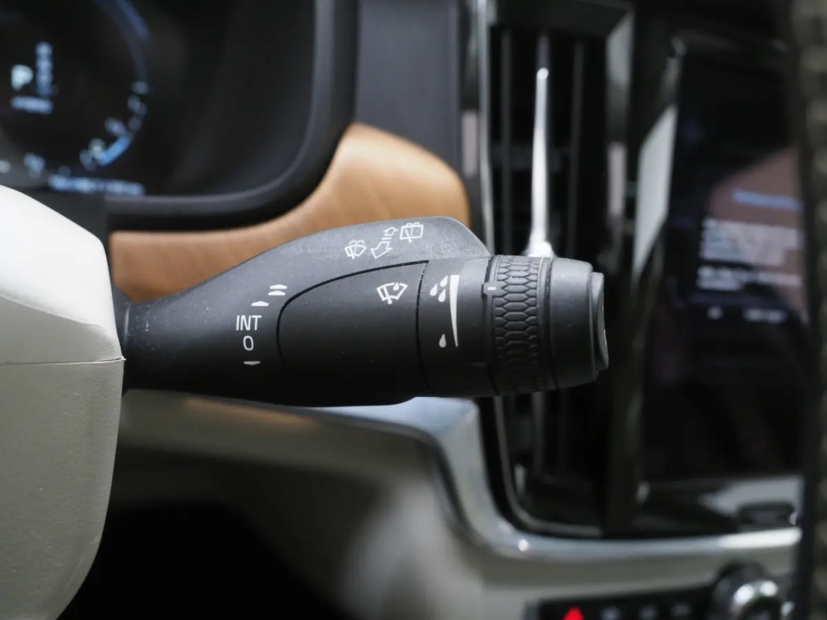 2.0 T8 AWD Inscription | Panoramadak | Massage | Pilot Assist | HUD | Leder | Keyless | 360 | BLIS | Carplay