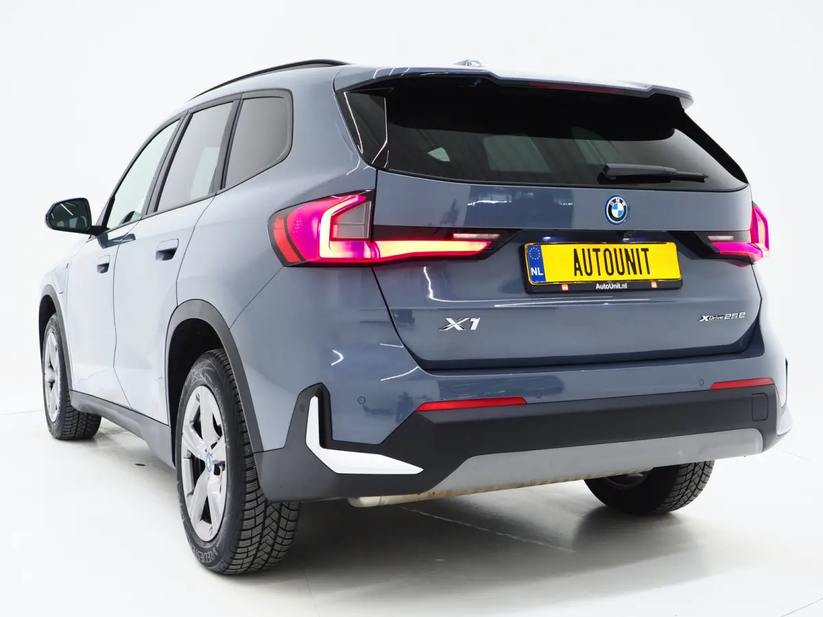 xDrive25e Individual | Panoramadak | Leder | Camera | Keyless | Cruise | Virtual | DAB | Carplay