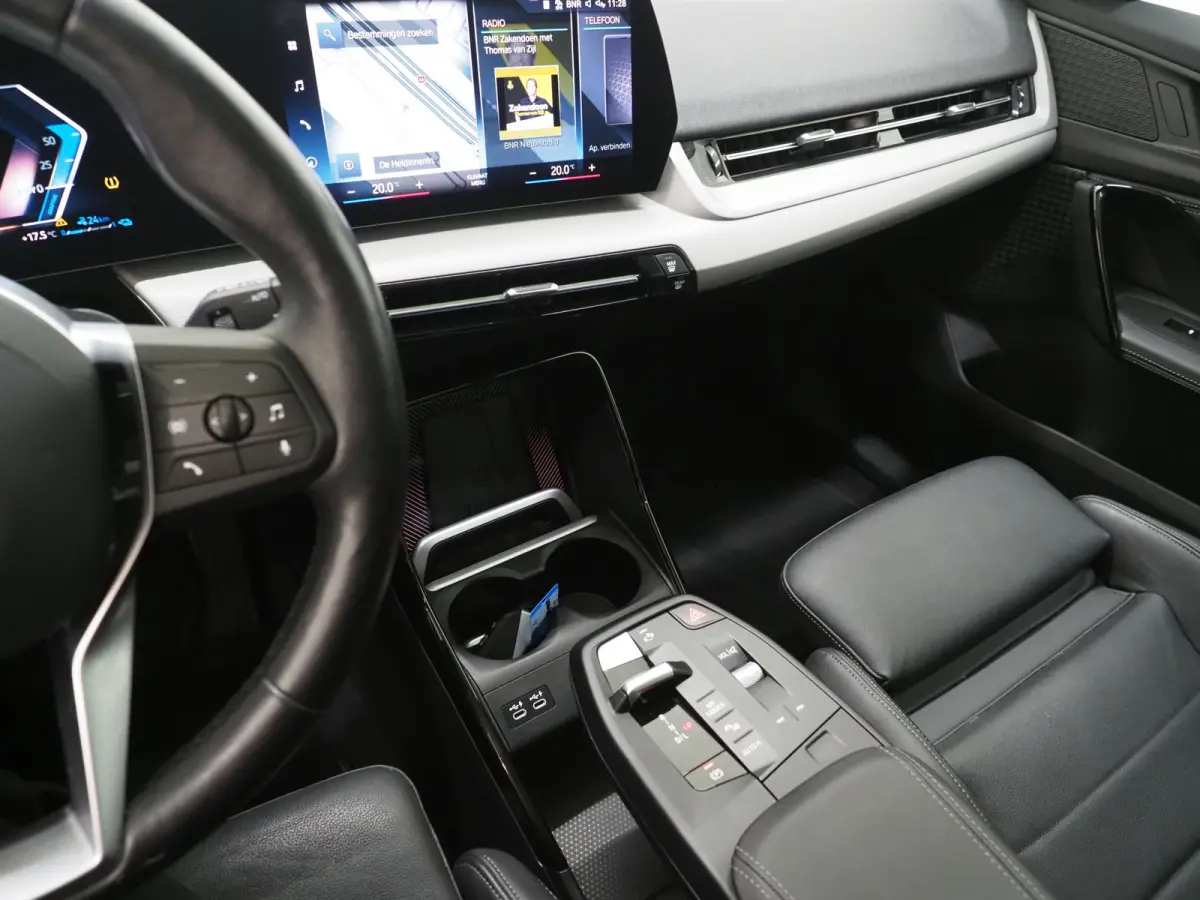 xDrive25e Individual | Panoramadak | Leder | Camera | Keyless | Cruise | Virtual | DAB | Carplay