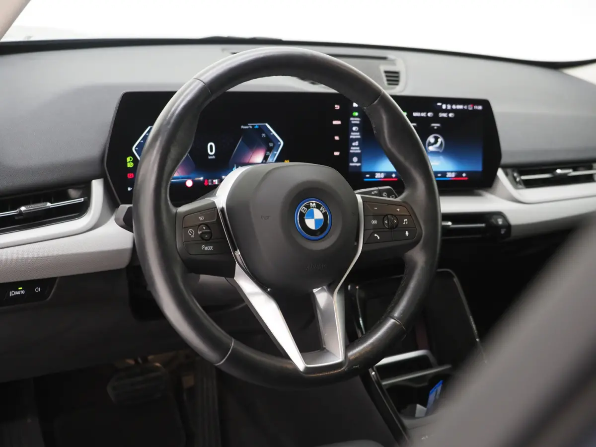 xDrive25e Individual | Panoramadak | Leder | Camera | Keyless | Cruise | Virtual | DAB | Carplay