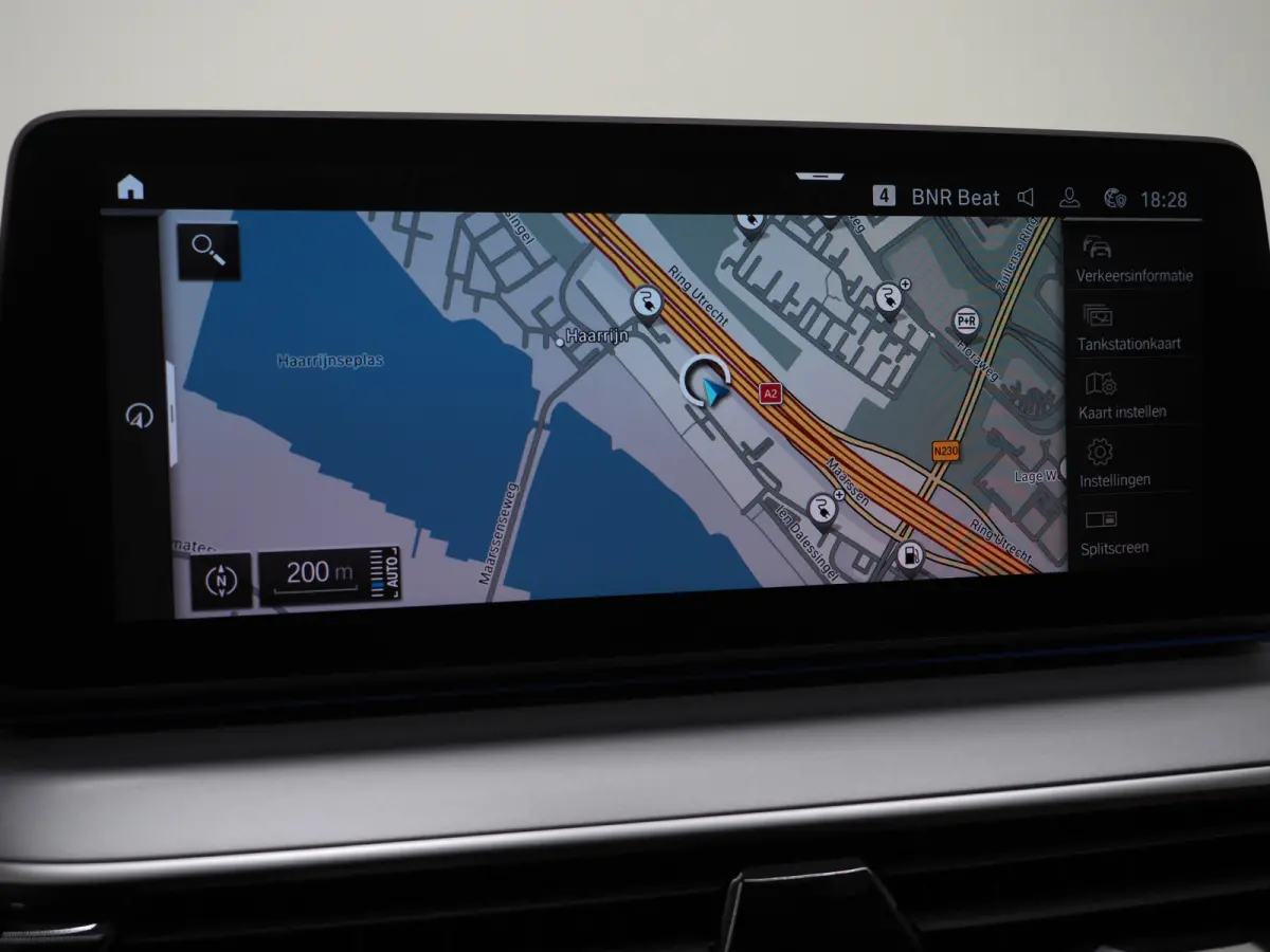 520e | Panoramadak | LED Grille | Trekhaak | Leder | HUD | 360 | Dodehoek | Sfeerlicht | Memory | Carplay